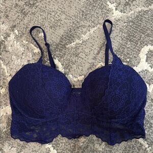 PINK Victoria's Secret Blue Lace Bra with Scalloped Edges Size M
